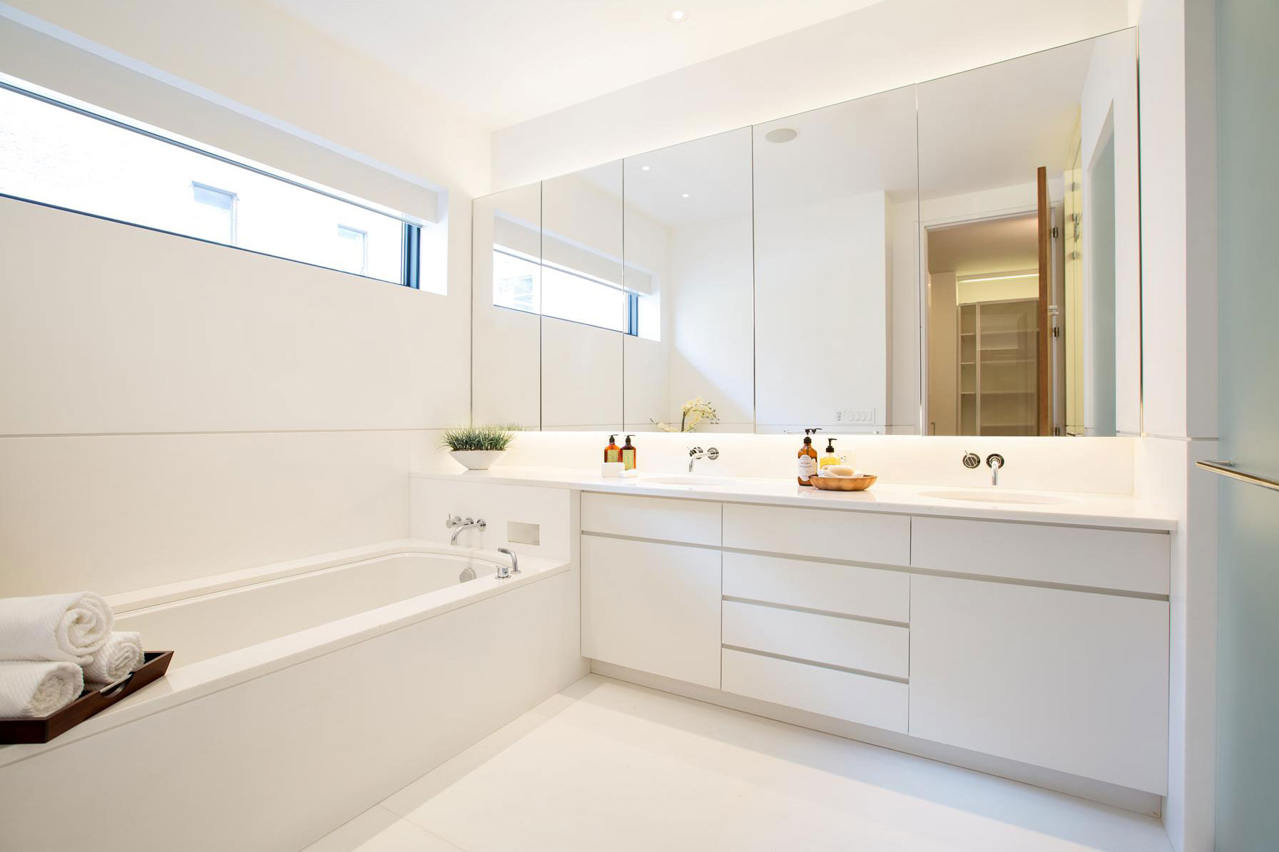 The Jewel of 40 Mercer Is A Luxe Penthouse In SoHo the jewel of 40 mercer is a luxe penthouse in soho 584e16f