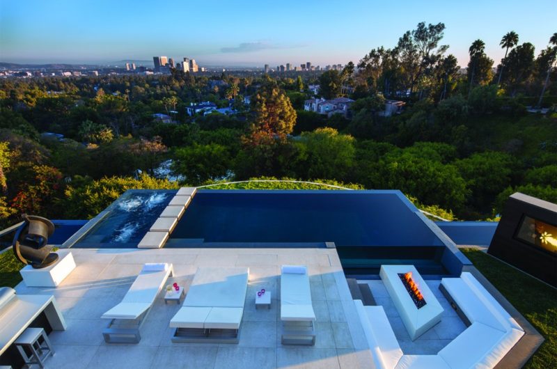 Unparalleled Laurel Way Residence by Whipple Russell Architects unparalleled laurel way residence by whipple russell architects 48ba0dd