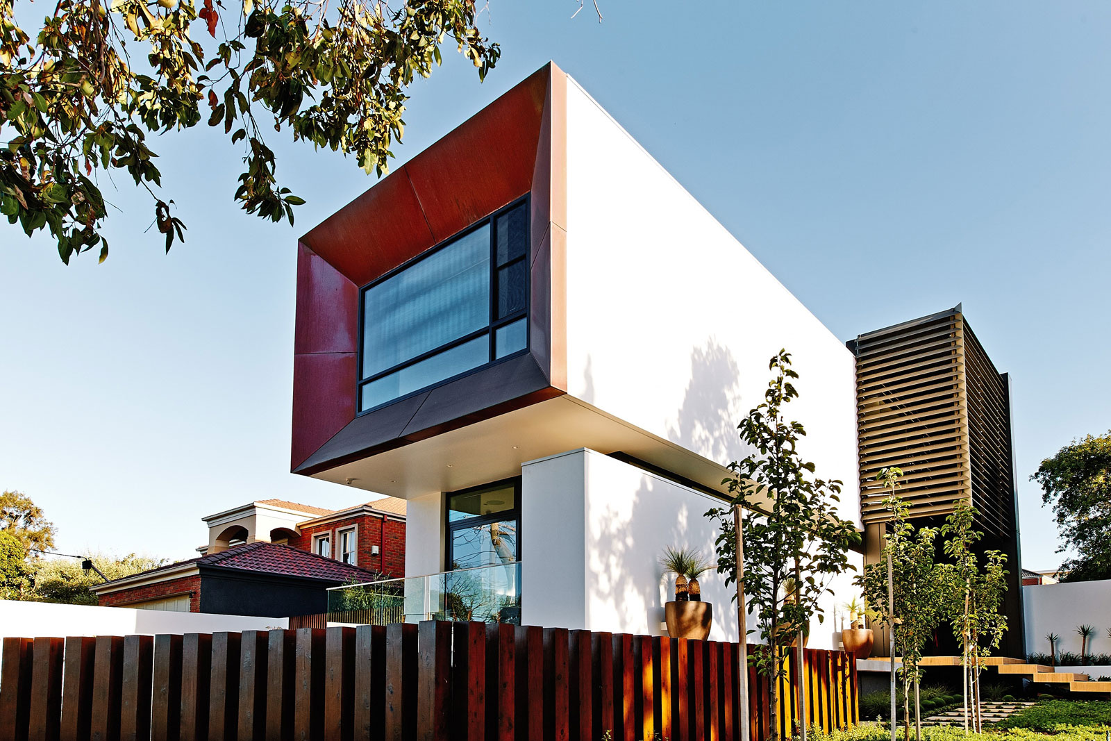 Beaumaris White House In Beaumaris, Australia beaumaris white house in beaumaris australia 10a04d3