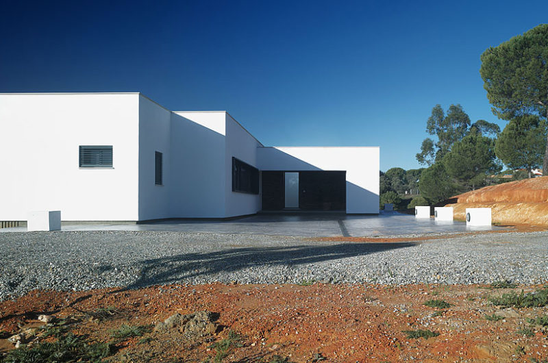 Classic Vivienda de Invierno entre los Pinos by José Manuel Peinado classic vivienda de invierno entre los pinos by jos manuel peinado c7e616a