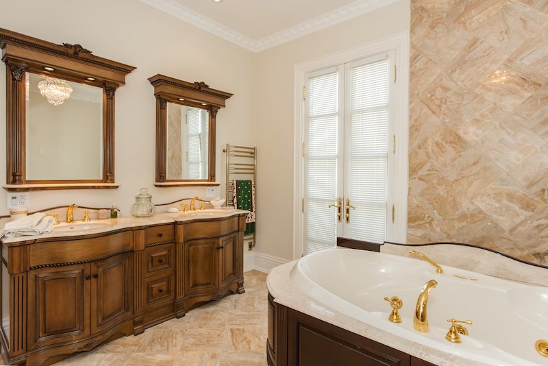 Classy And Luxurious Gated Mississauga Palace In Ontario classy and luxurious gated mississauga palace in ontario 2f63417