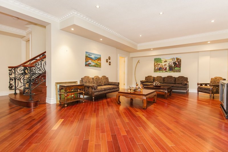 Classy And Luxurious Gated Mississauga Palace In Ontario classy and luxurious gated mississauga palace in ontario 6923e7f