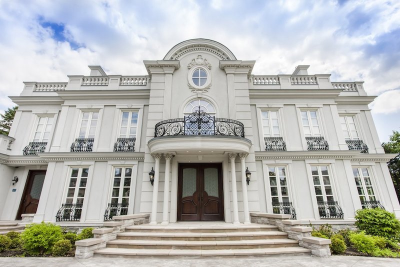 Classy And Luxurious Gated Mississauga Palace In Ontario classy and luxurious gated mississauga palace in ontario 8231289