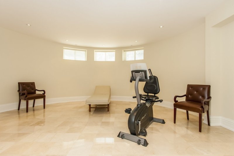 Classy And Luxurious Gated Mississauga Palace In Ontario classy and luxurious gated mississauga palace in ontario 9f7a7da