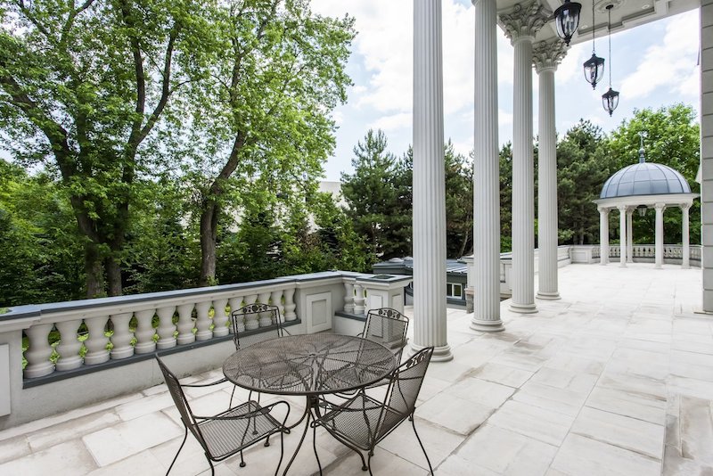 Classy And Luxurious Gated Mississauga Palace In Ontario classy and luxurious gated mississauga palace in ontario e043582