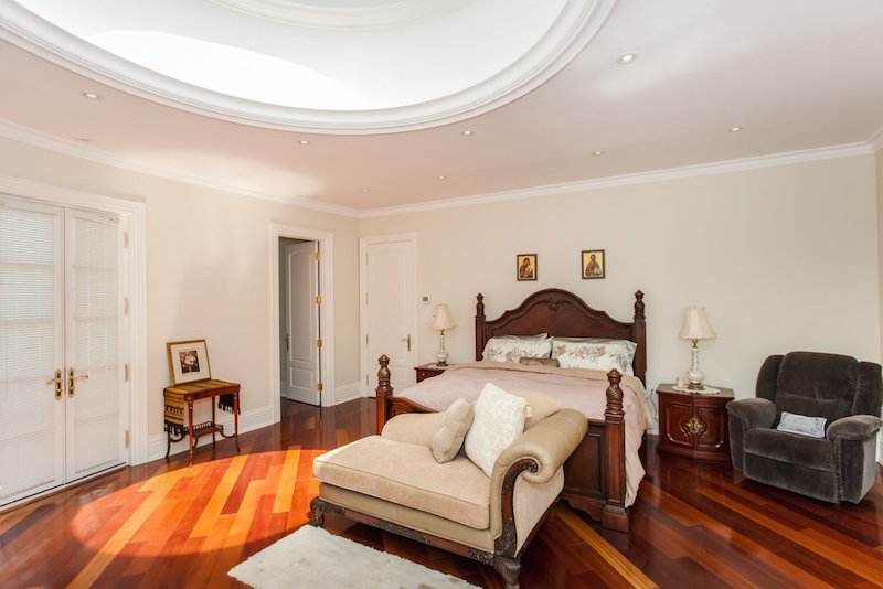 Classy And Luxurious Gated Mississauga Palace In Ontario classy and luxurious gated mississauga palace in ontario e43d4c1
