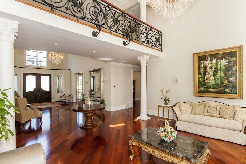 Classy And Luxurious Gated Mississauga Palace In Ontario classy and luxurious gated mississauga palace in ontario e4f8a4f