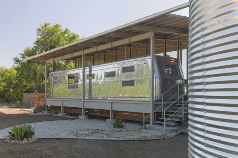 Cozy Locomotive Ranch Trailer by Andrew Hinman Architecture cozy locomotive ranch trailer by andrew hinman architecture 68cd82a