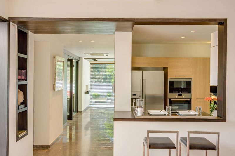 Cozy Overhang House designed by DADA & partners cozy overhang house designed by dada partners d8a1063