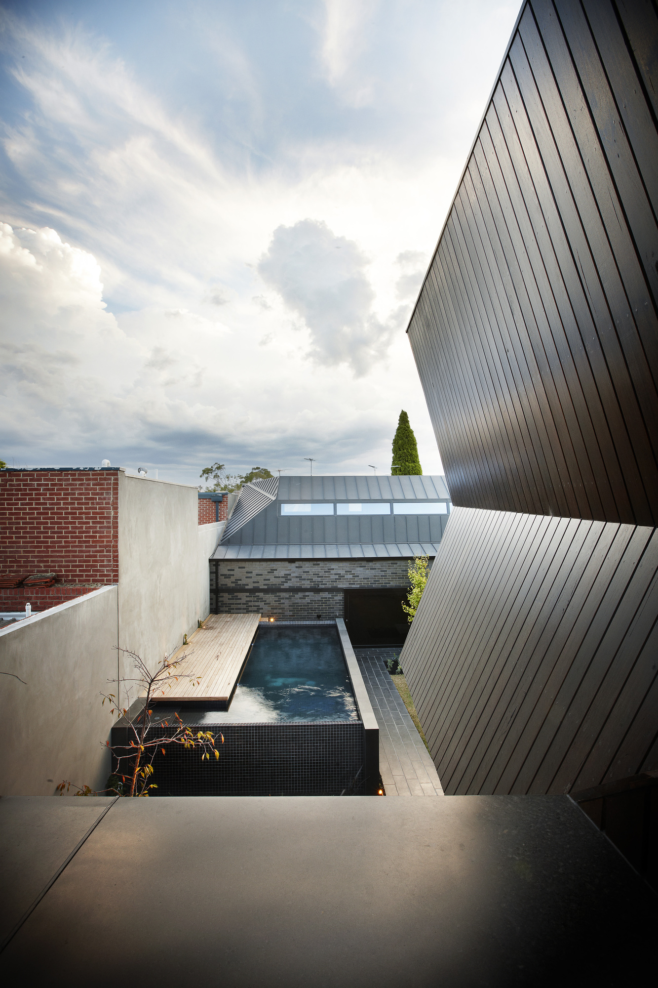 Enchanting Enclave House by BKK Architects enchanting enclave house by bkk architects 4942ba1