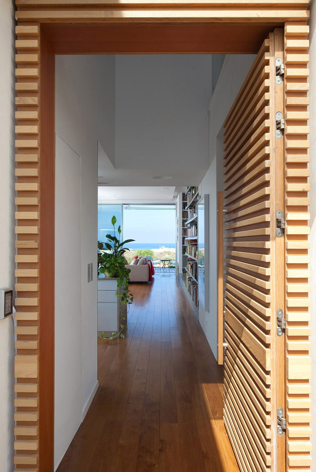 Enlightened House A by Heidi Arad Architecture & Design enlightened house a by heidi arad architecture design 3b255f2