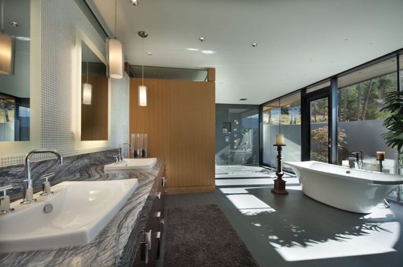 Fabulous Mansion In Kelowna, British Columbia, Canada fabulous mansion in kelowna british columbia canada 49b7125