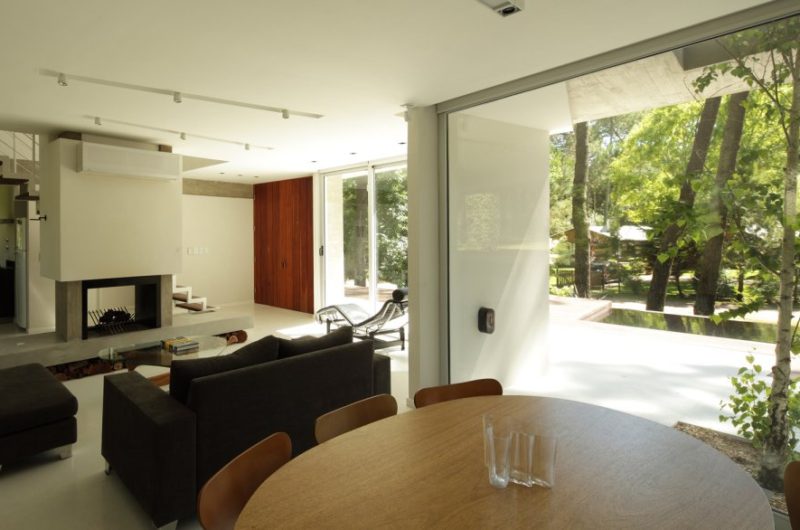 Glasslike Fresno House by Felix Raspall and Federico Papandrea glasslike fresno house by felix raspall and federico papandrea cf84755