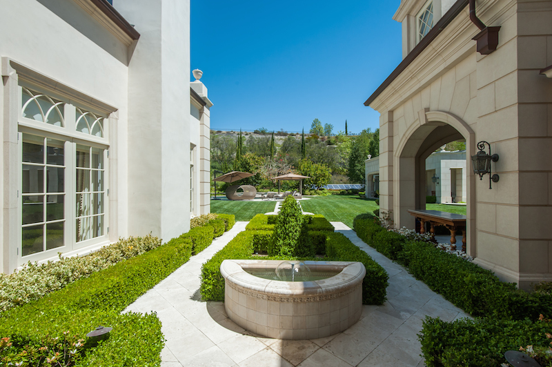 Glorious Estates In Calabasas, California glorious estates in calabasas california 2c1ab8e