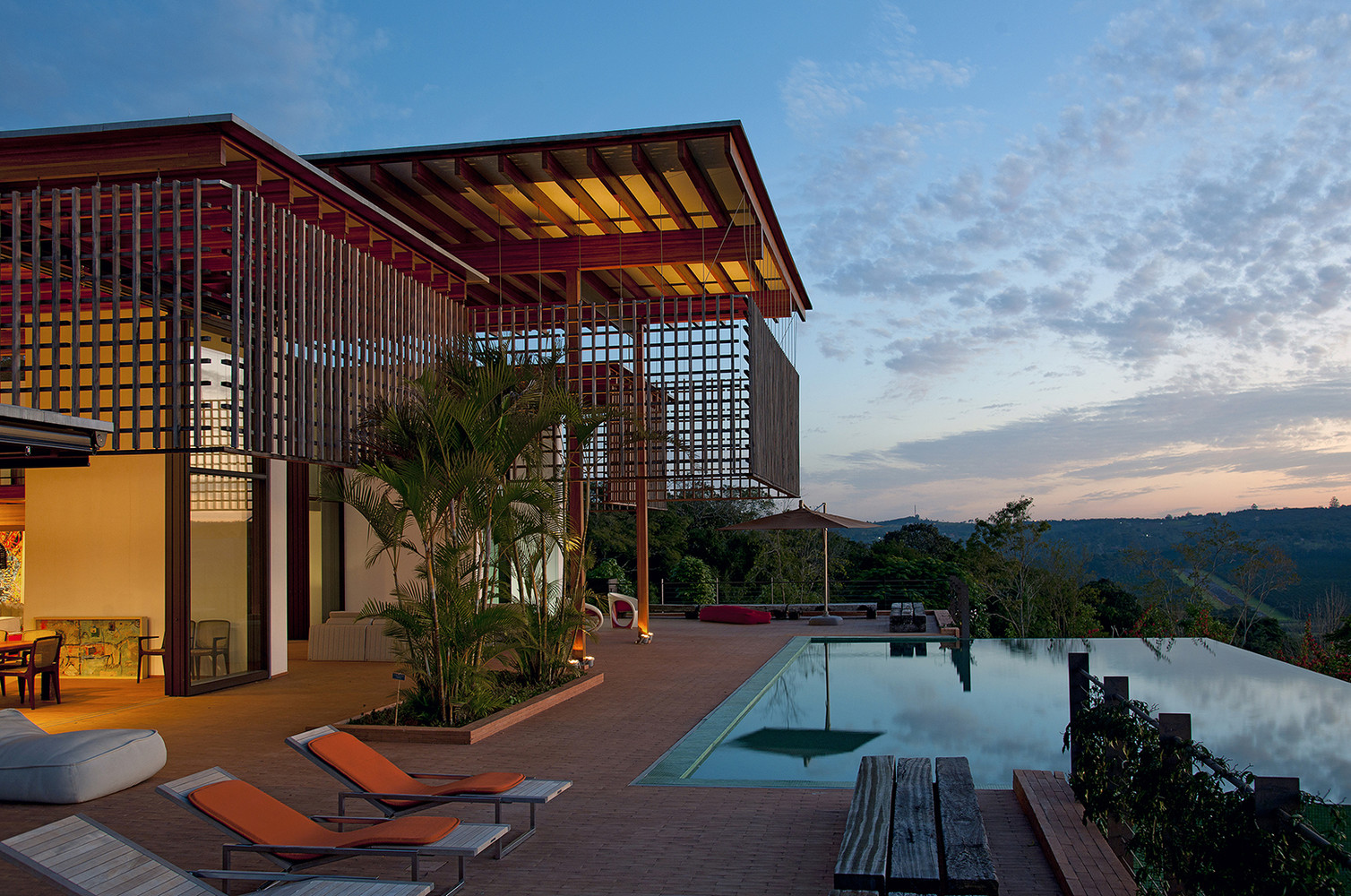 House in Quinta da Baroneza By Candida Tabet Arquitetura house in quinta da baroneza by candida tabet arquitetura 148ecfb