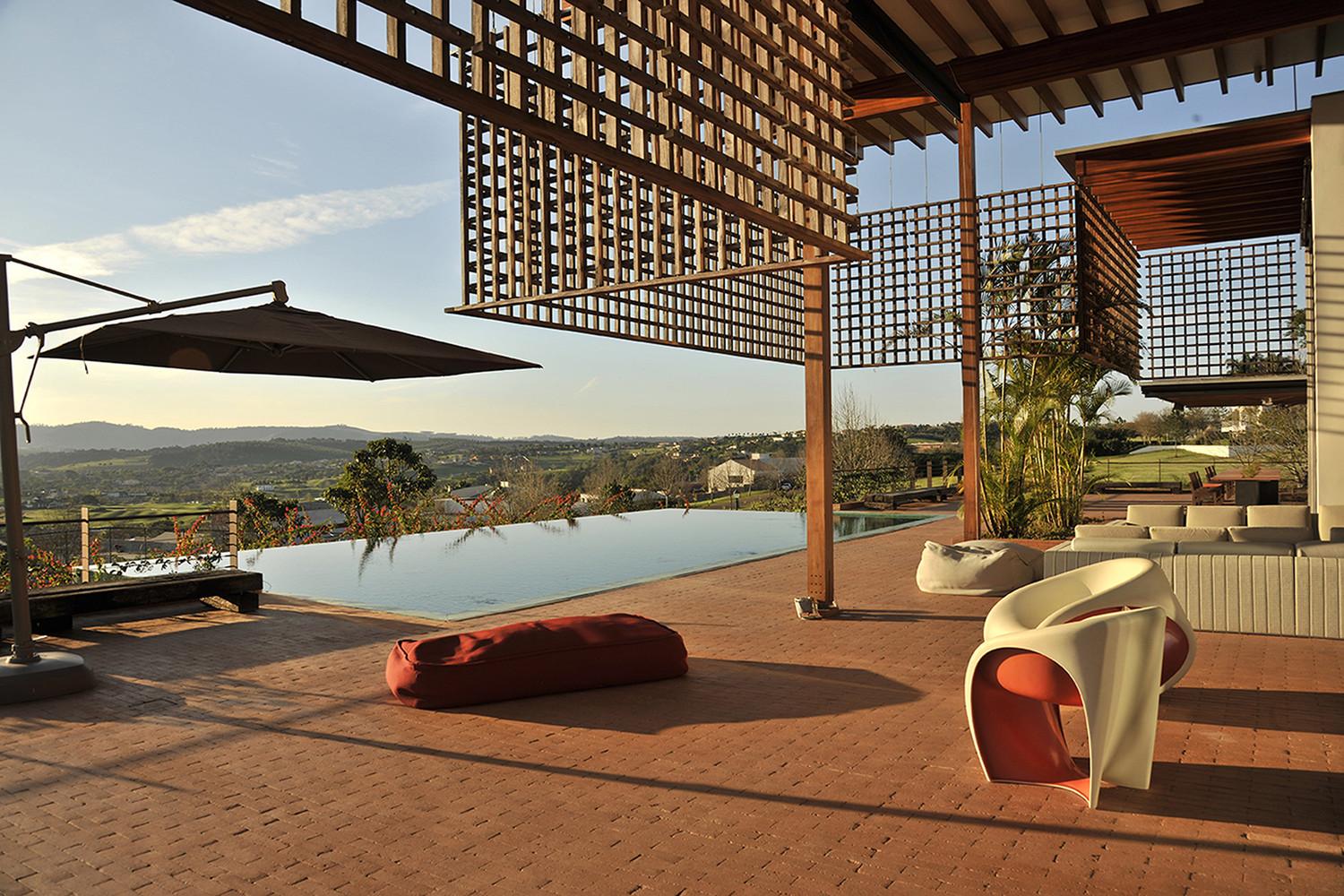 House in Quinta da Baroneza By Candida Tabet Arquitetura house in quinta da baroneza by candida tabet arquitetura 40ed597