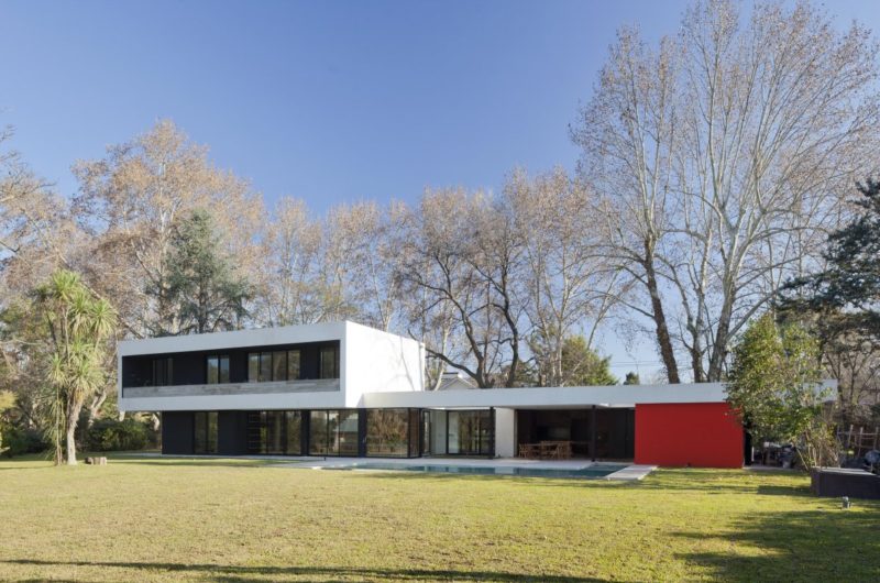 Impeccable BLLTT House by Enrique Barberis impeccable blltt house by enrique barberis 0807b3a