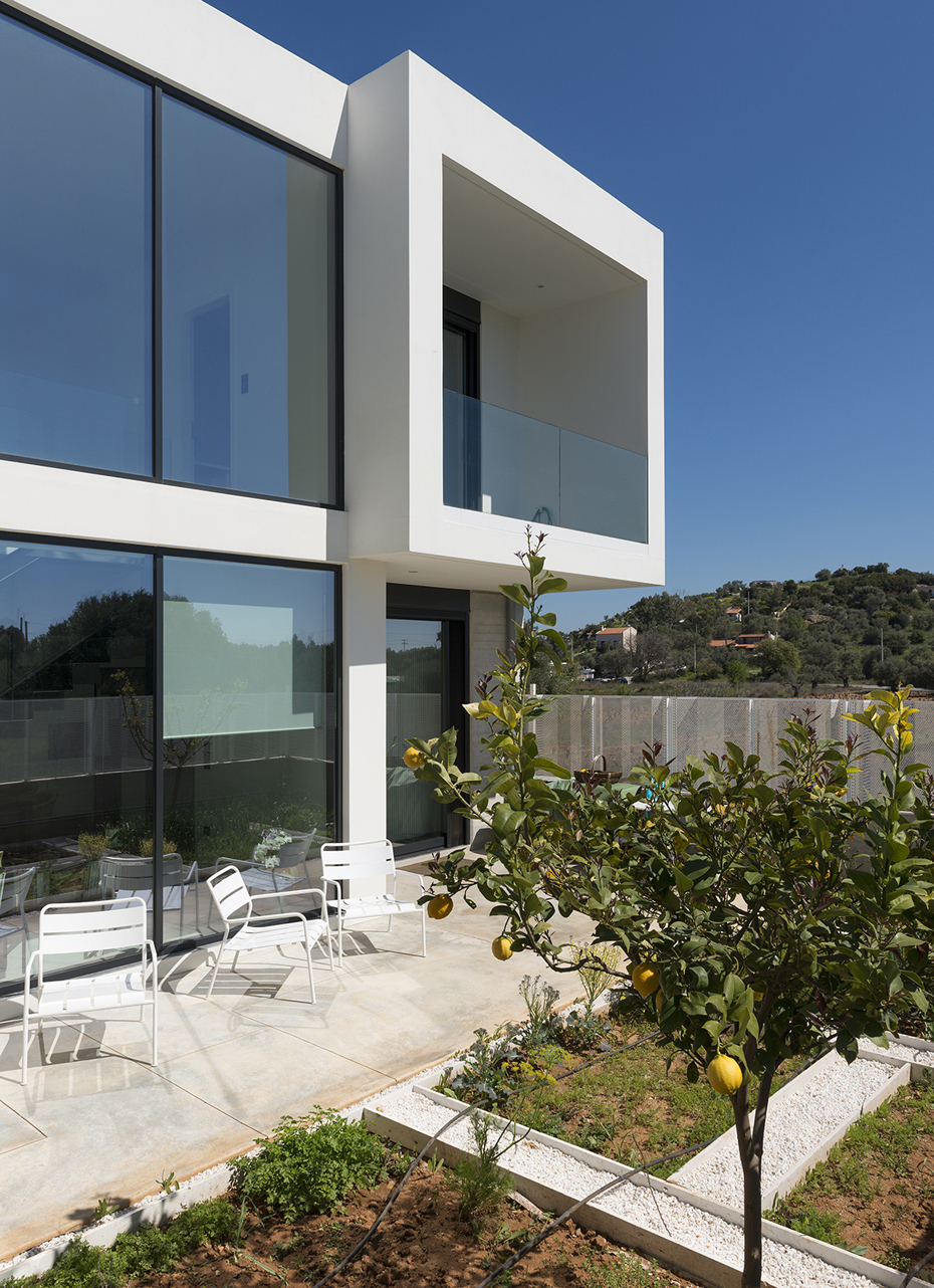 Impressive Paradox House In Athens, Greece impressive paradox house in athens greece 9cd943b