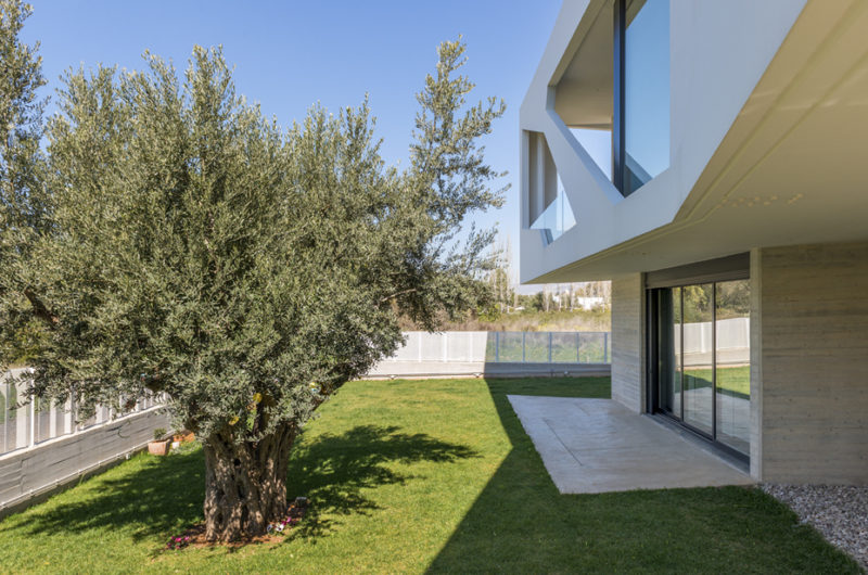 Impressive Paradox House In Athens, Greece impressive paradox house in athens greece a2f8185