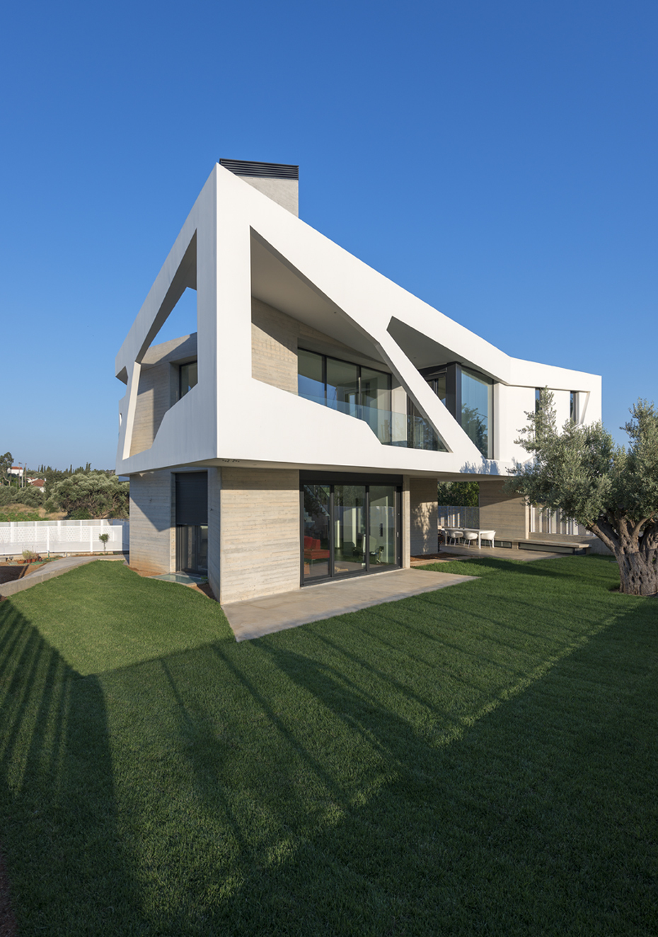Impressive Paradox House In Athens, Greece impressive paradox house in athens greece b14625a