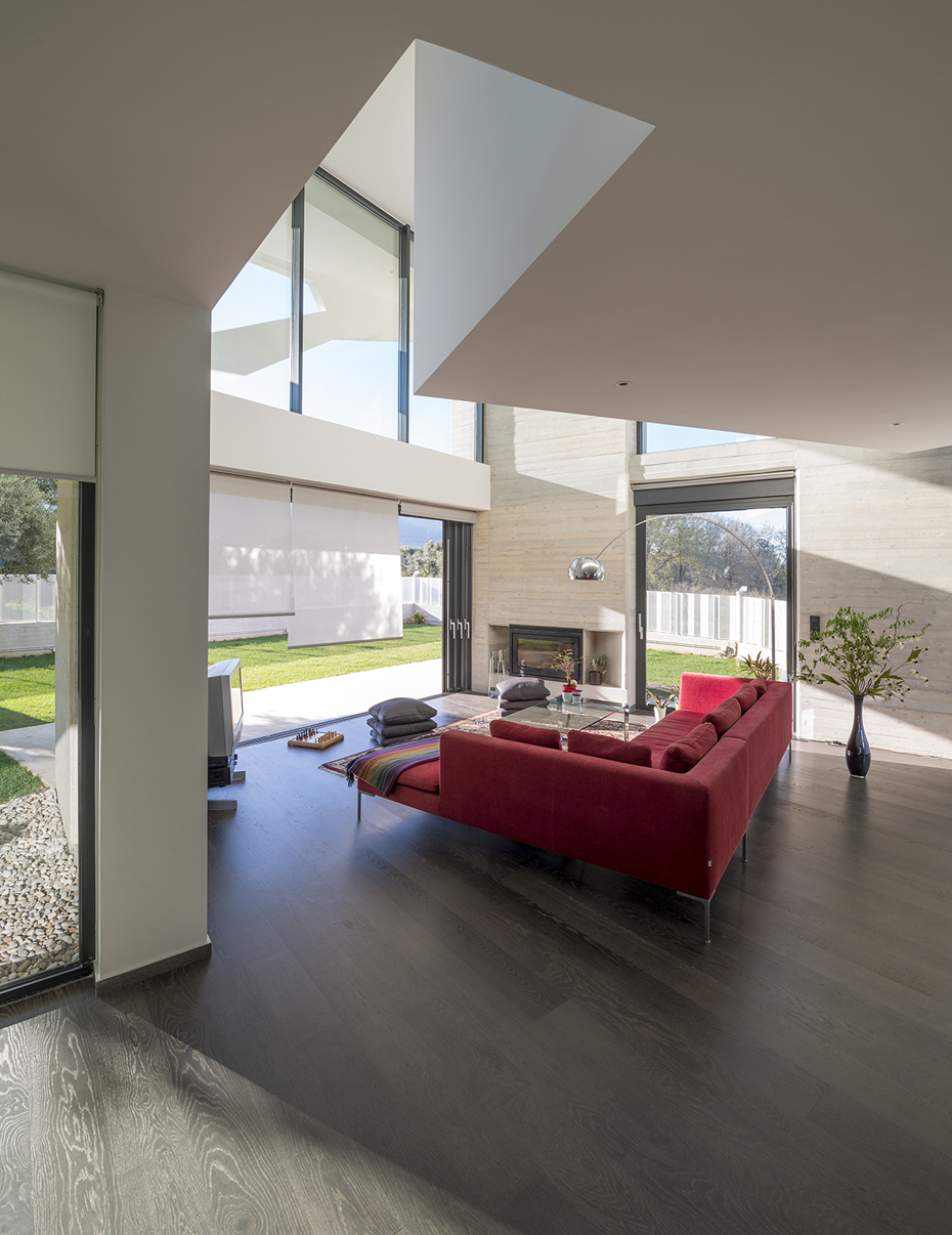 Impressive Paradox House In Athens, Greece impressive paradox house in athens greece be10395
