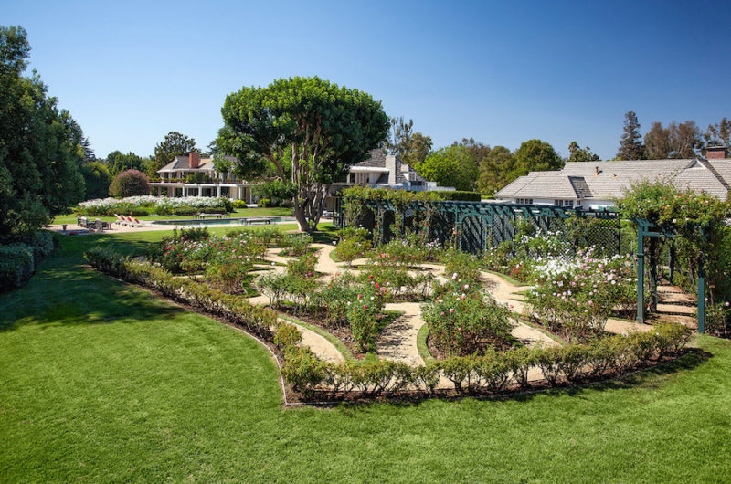 Inspiring Compound In Toluca Lake, California inspiring compound in toluca lake california 628f6aa