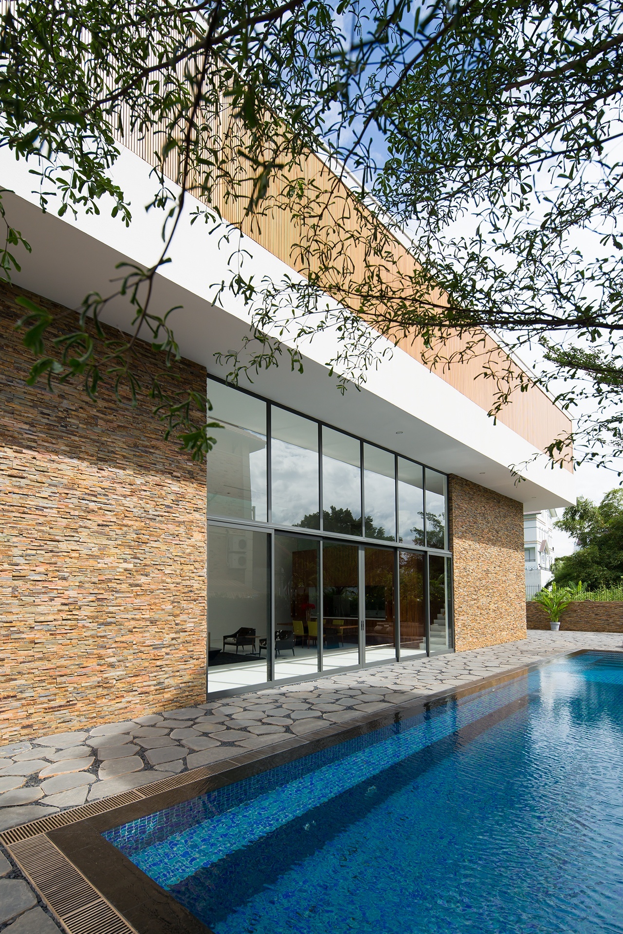 Lovely Fuschia Villa in Thao Dien, Vietnam lovely fuschia villa in thao dien vietnam 3c880e5