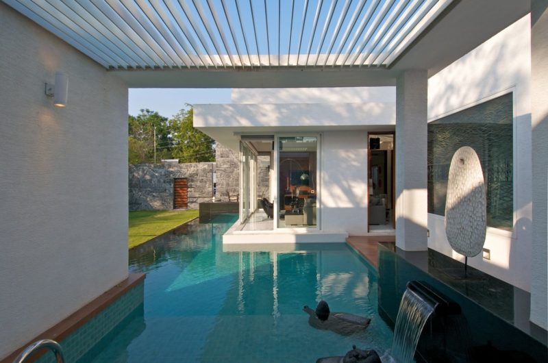 Minimalist Dinesh Mill Bungalow by Atelier dnD minimalist dinesh mill bungalow by atelier dnd 247e76f