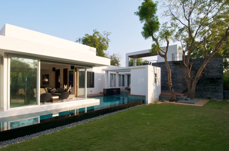 Minimalist Dinesh Mill Bungalow by Atelier dnD minimalist dinesh mill bungalow by atelier dnd 28266b9