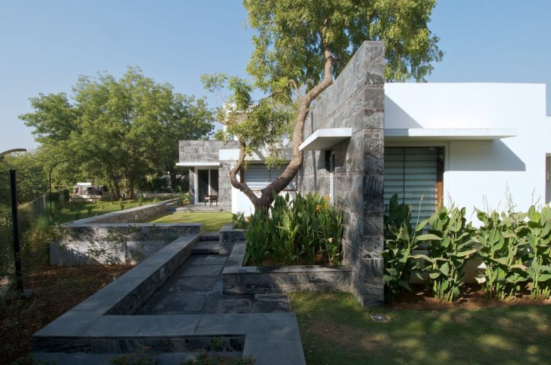 Minimalist Dinesh Mill Bungalow by Atelier dnD minimalist dinesh mill bungalow by atelier dnd a6de129