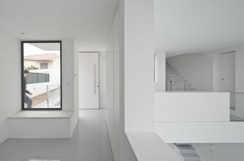 Minimalist DJ House in Portugal minimalist dj house in portugal 2f2f708