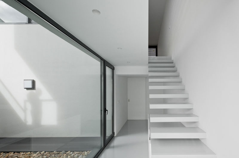 Minimalist DJ House in Portugal minimalist dj house in portugal 7a3fa03
