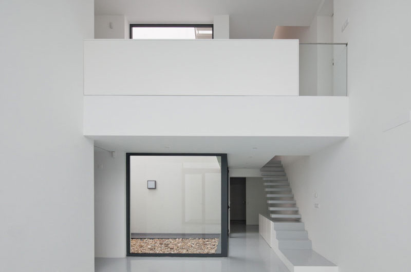 Minimalist DJ House in Portugal minimalist dj house in portugal 9b4bc42