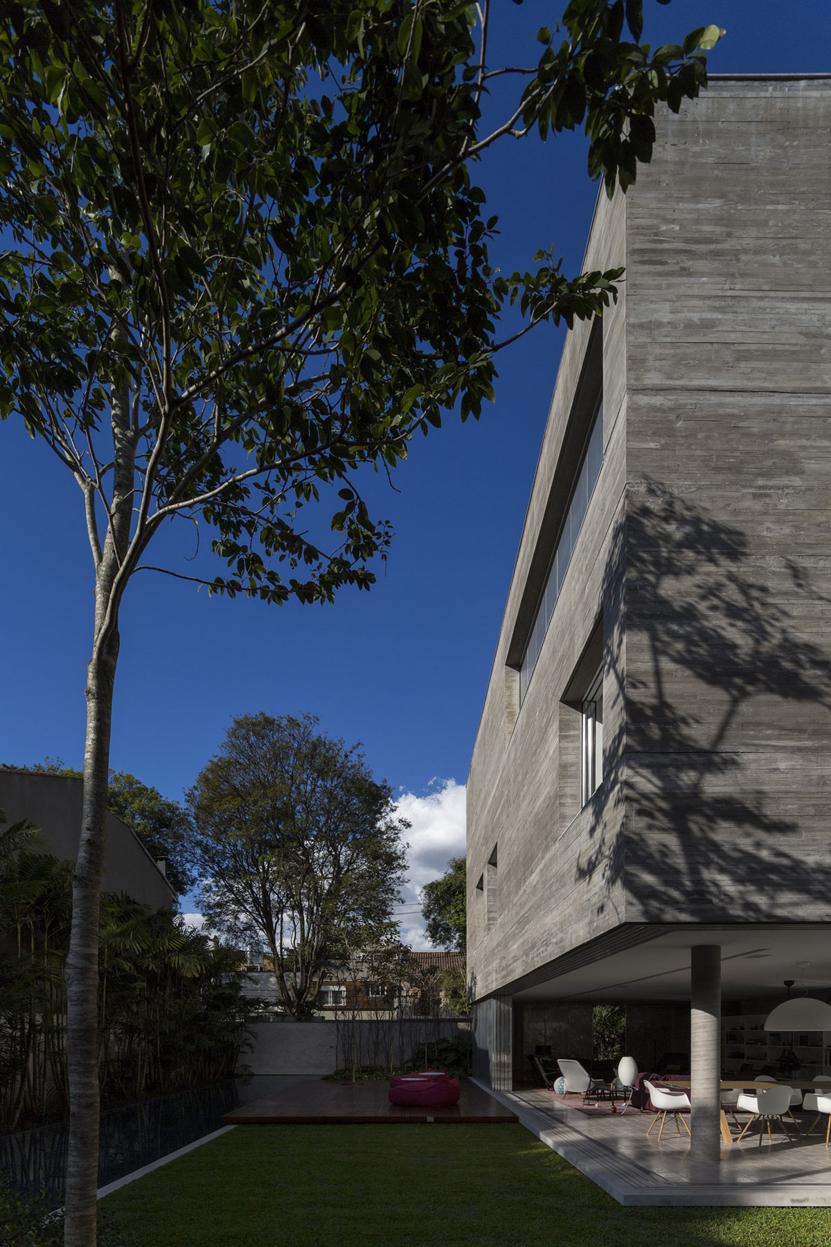Minimalistic Casa Cubo by Studio MK27 minimalistic casa cubo by studio mk27 74dd233