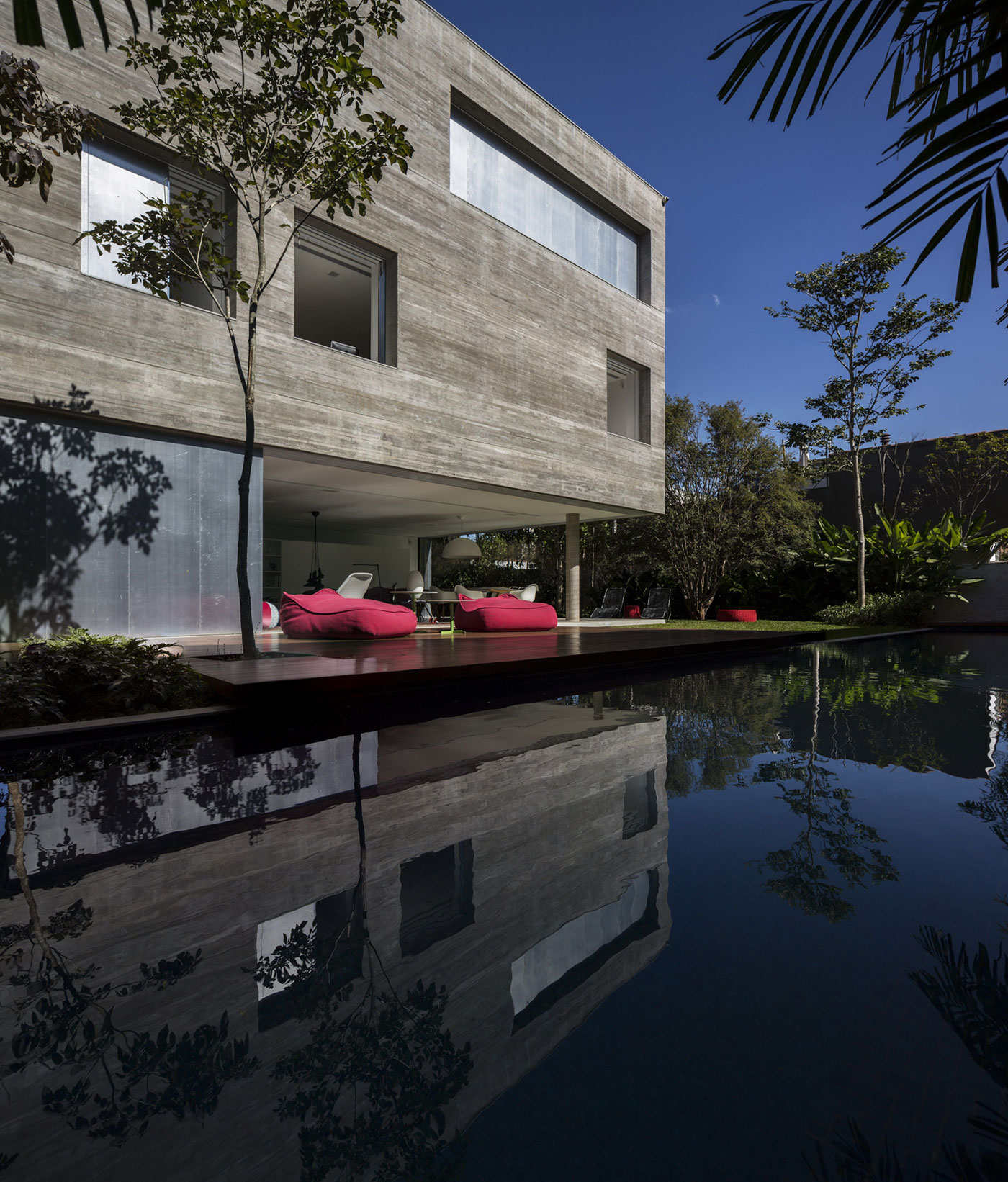 Minimalistic Casa Cubo by Studio MK27 minimalistic casa cubo by studio mk27 a46f77a