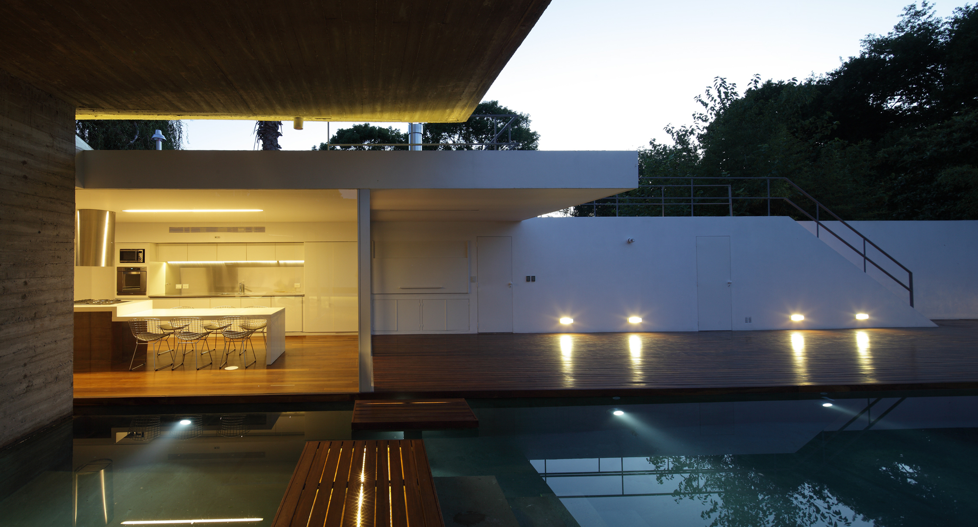 Modern Bunker House by Estudio Botteri-Connell modern bunker house by estudio botteri connell c943923