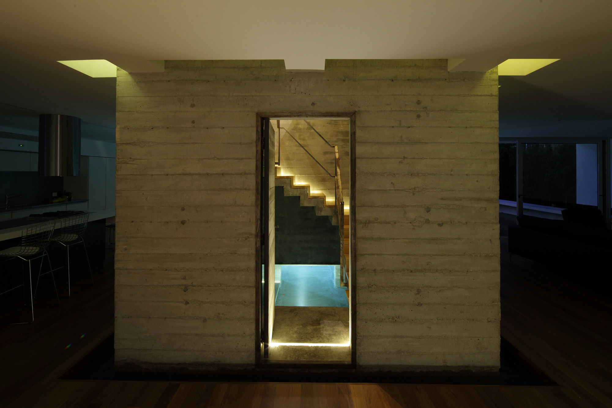 Modern Bunker House by Estudio Botteri-Connell modern bunker house by estudio botteri connell da9abf4