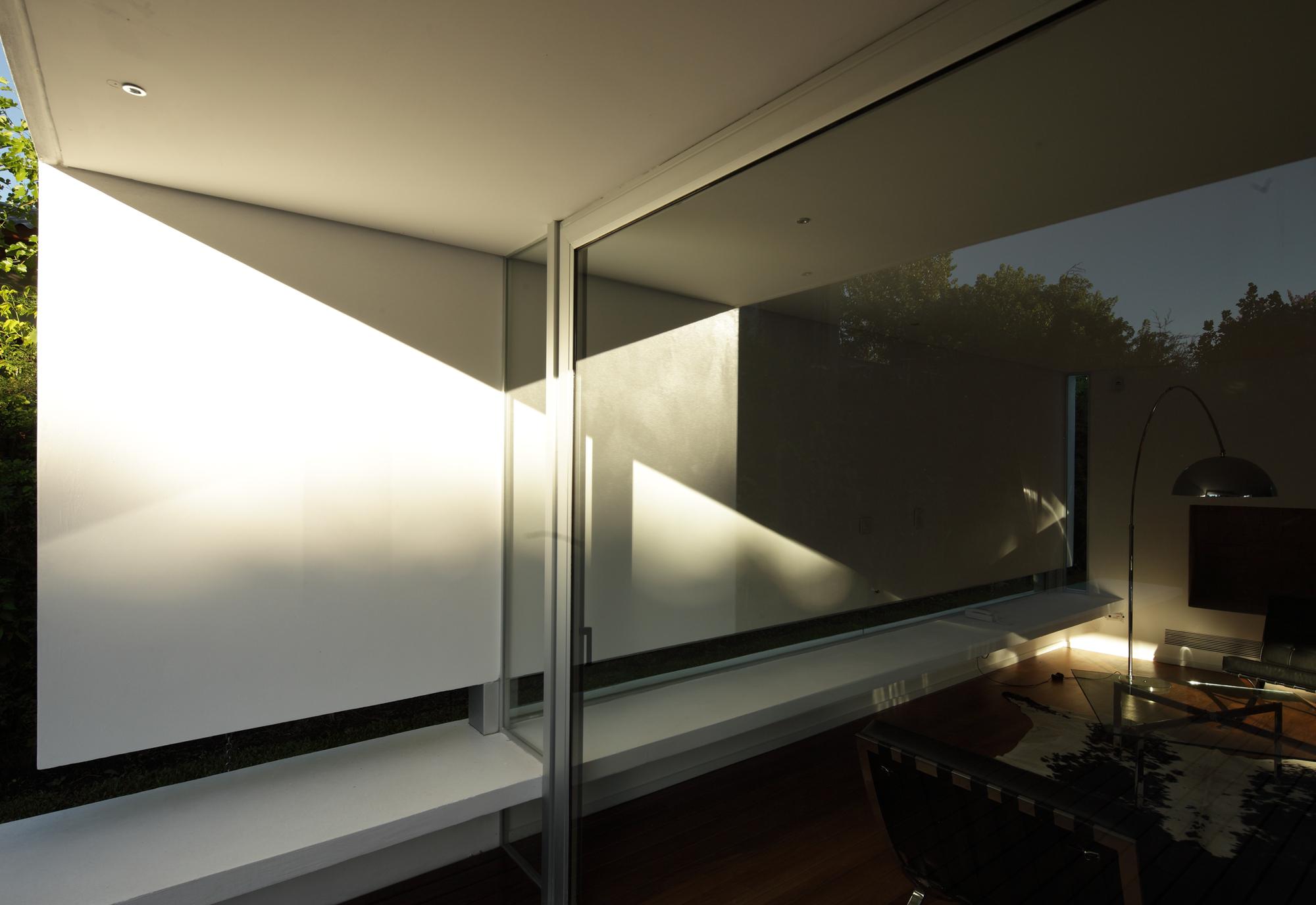 Modern Bunker House by Estudio Botteri-Connell modern bunker house by estudio botteri connell e0798ce