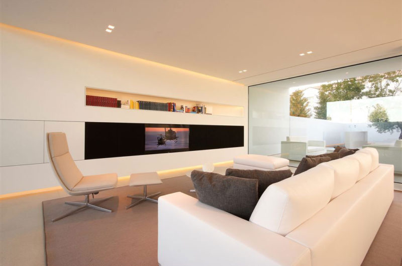 Modern Jesolo Lido Pool Villa Designed by JM Architecture modern jesolo lido pool villa designed by jm architecture 6dc34c2
