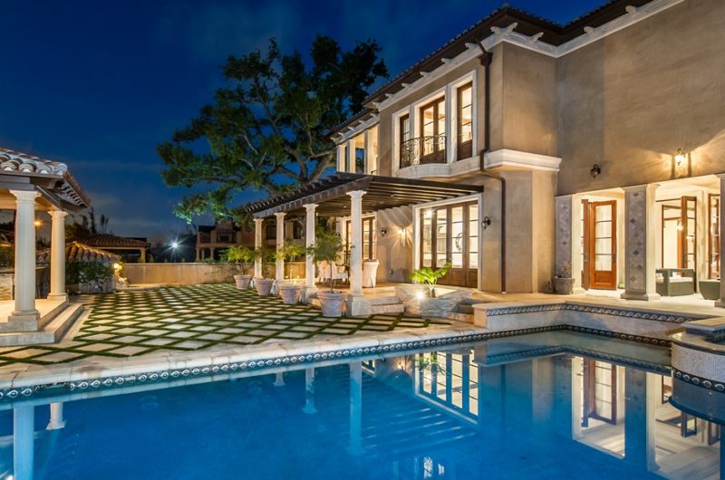 Modern Mediterranean Home In Beverly Hills modern mediterranean home in beverly hills 71aa031