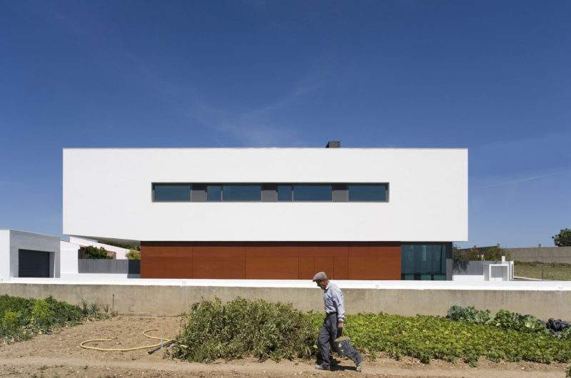 Nature-Friendly DT House by Jorge Graca Costa nature friendly dt house by jorge graca costa 1063ca3