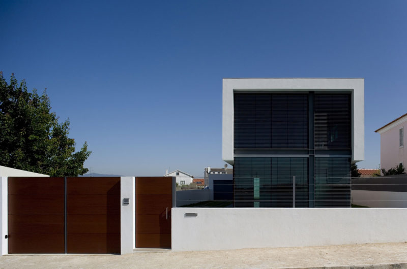 Nature-Friendly DT House by Jorge Graca Costa nature friendly dt house by jorge graca costa 5a219b0