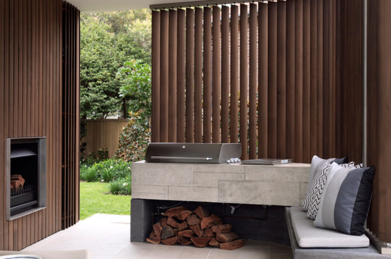 Oceanfront Balcony Over Bronte by Luigi Rosselli Architects oceanfront balcony over bronte by luigi rosselli architects 35fc117