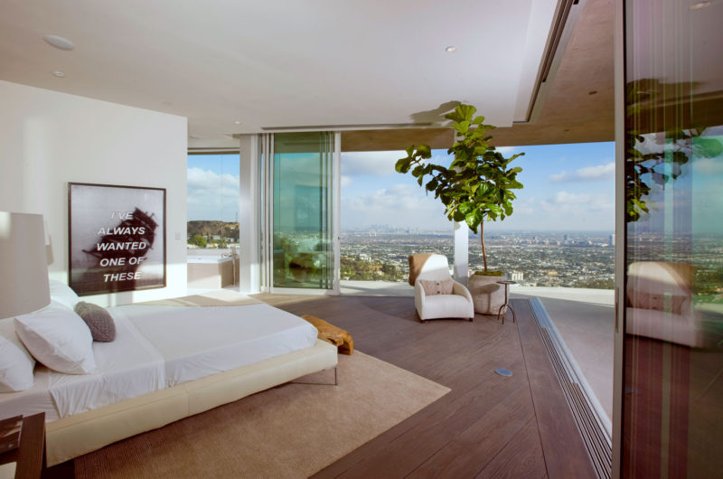 Panoramic Blue Jay Way Residence by McClean Design panoramic blue jay way residence by mcclean design dc77a1b