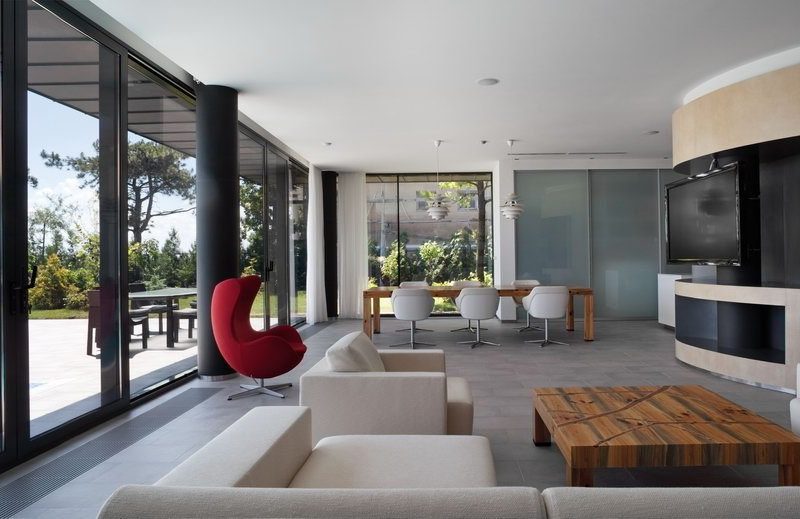 Perfect Water Patio House by Drozdov & Partners perfect water patio house by drozdov partners 60b9f57