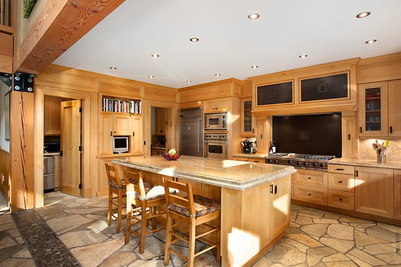 Priceless 48-acre Pemberton Estate priceless 48 acre pemberton estate 1573230