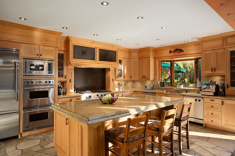 Priceless 48-acre Pemberton Estate priceless 48 acre pemberton estate 9e6a673