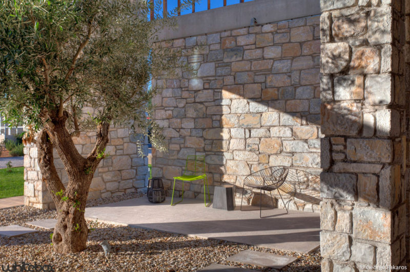 Rough Stone House by Whitebox Architects rough stone house by whitebox architects 41ec0b0