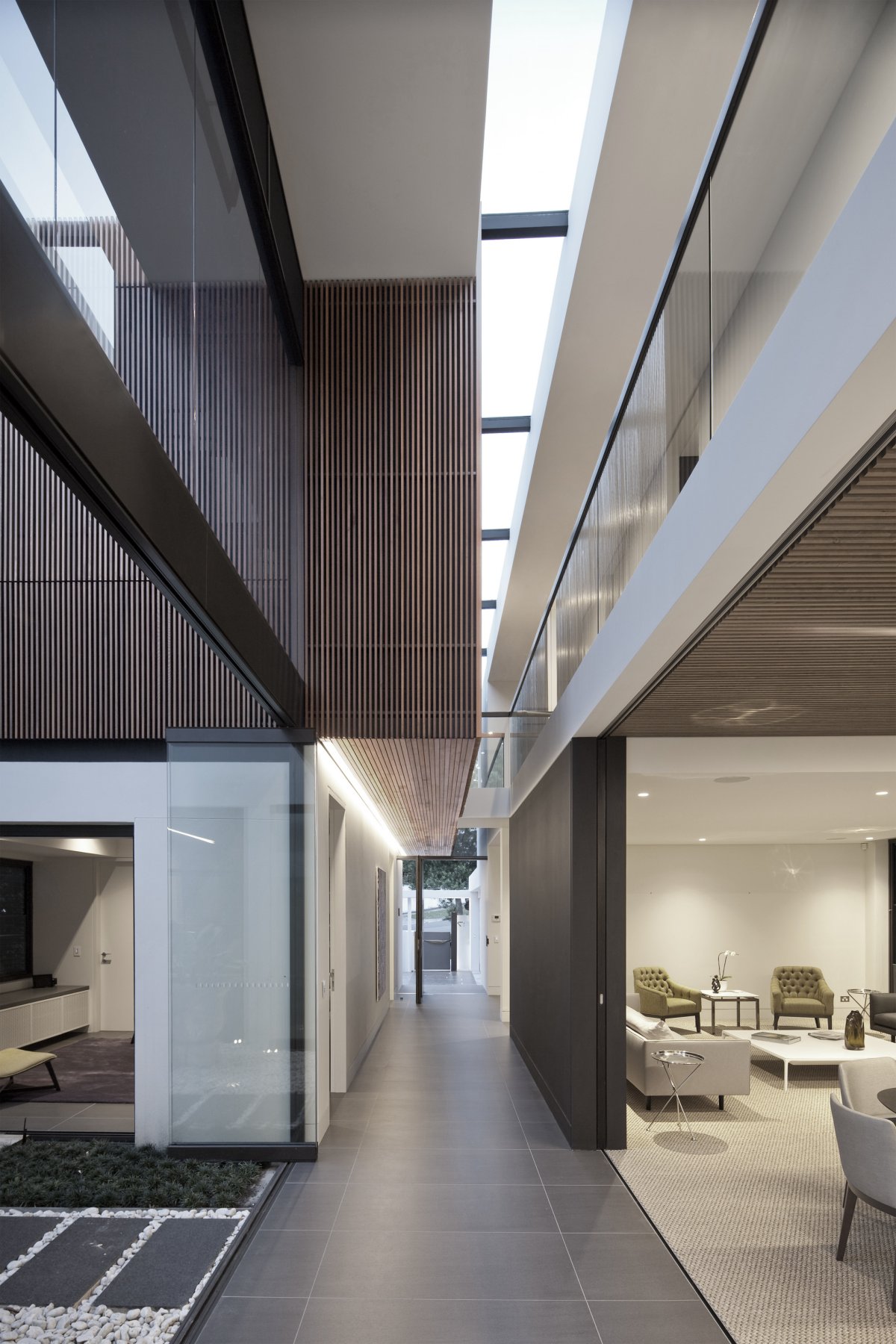 Shielding Z House by Bruce Stafford Architects shielding z house by bruce stafford architects 23f3328