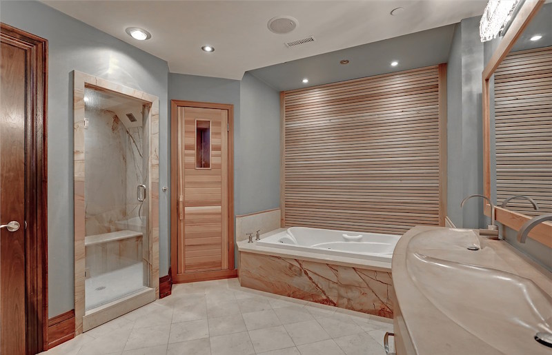 Stunning Lakefront Home In Mississauga, Ontario, Canada stunning lakefront home in mississauga ontario canada 017b451